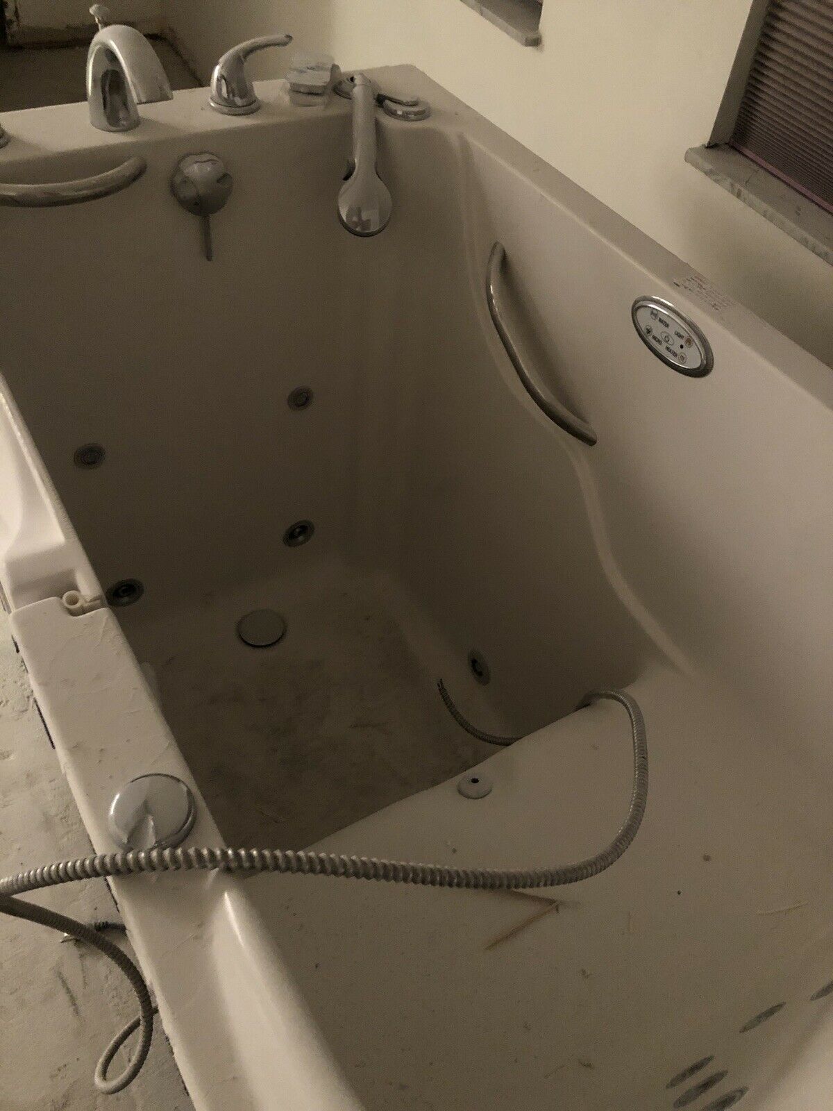 Walk-In Bathtub With Jets And Lights. Good Condition. Local Pick Up Only