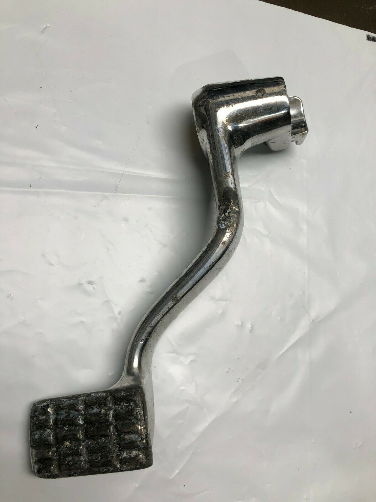 2006-2015 Harley Davidson V-Rod Rear Brake Pedal Assembly 44738-06 AS-IS READ !