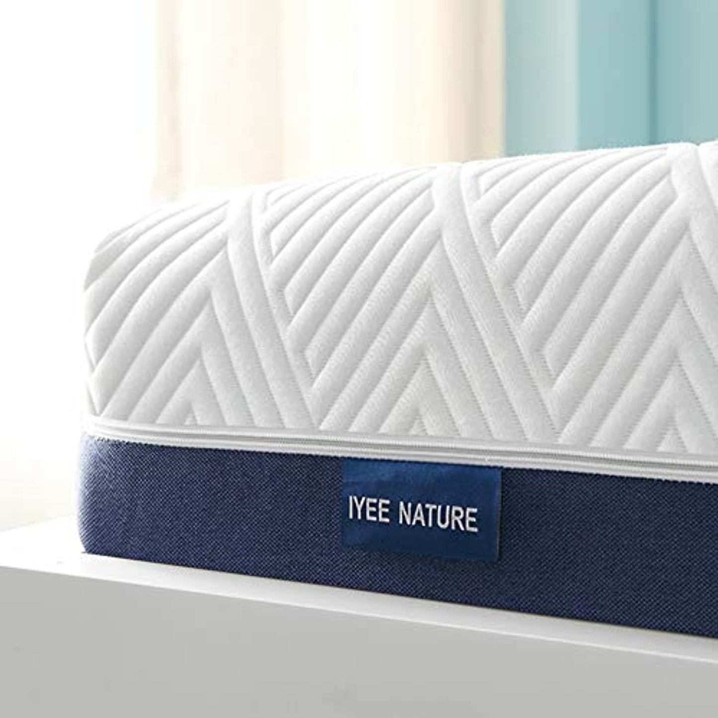 IYEE NATURE Narrow Twin Mattress 6 Inch Cooling-Gel Memory Foam Mattress in a