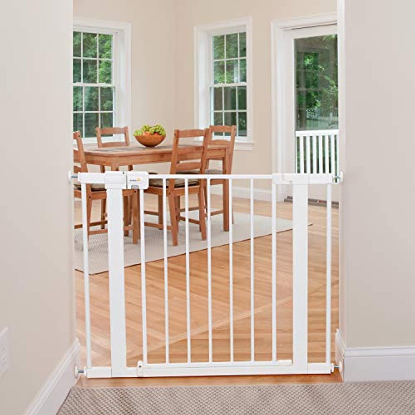 Safety 1st Easy Install Metal Baby Gate with Pressure Mount Fastening, White NEW