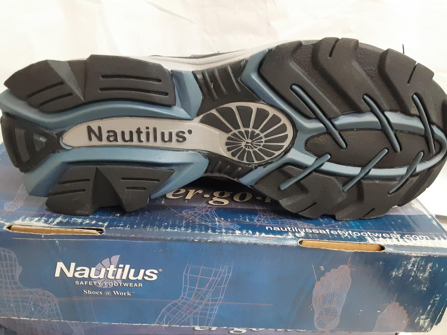 NAUTILUS- Esd Safety Toe- Sneakers- N1363- Grey- Size 8.5 Medium, Women- NEW