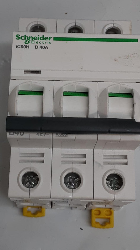 Schneider Electric D40 415V-10000A, Merlin Gerin IC60H D40A